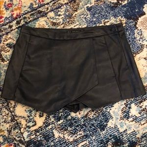 ZARA Black Faux Leather Tulip Skort